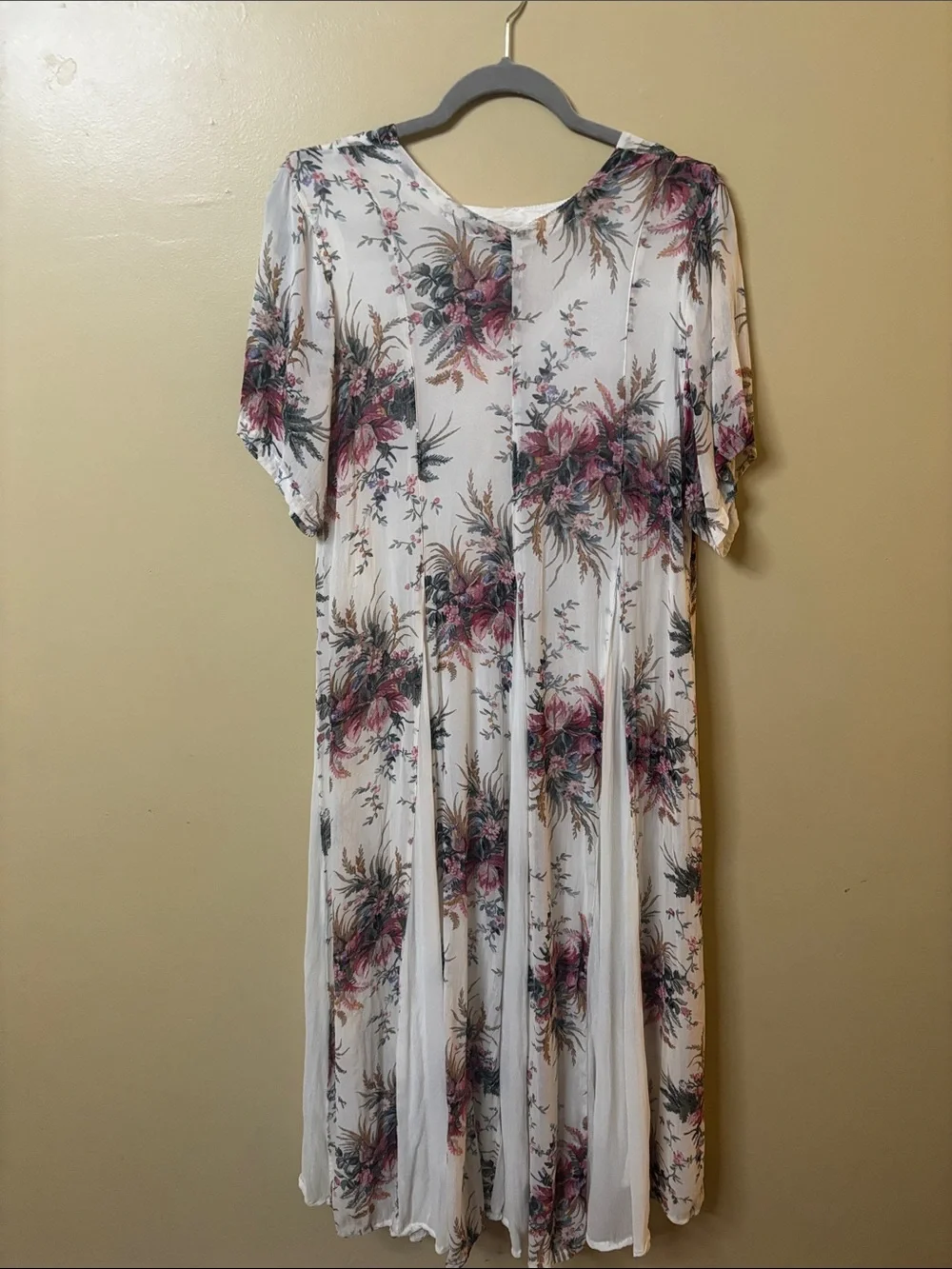 vintage Broadway Star white floral maxi dress